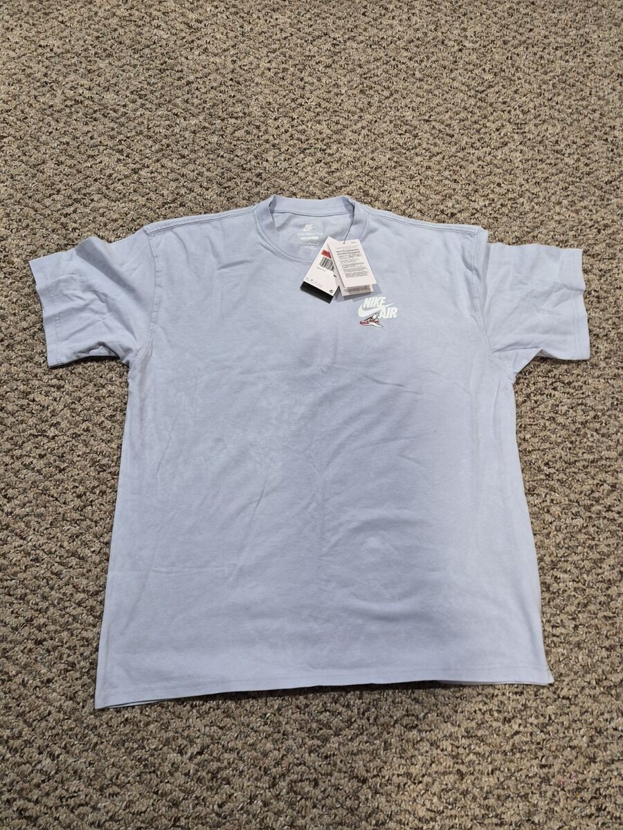 Men Large Nike Tee